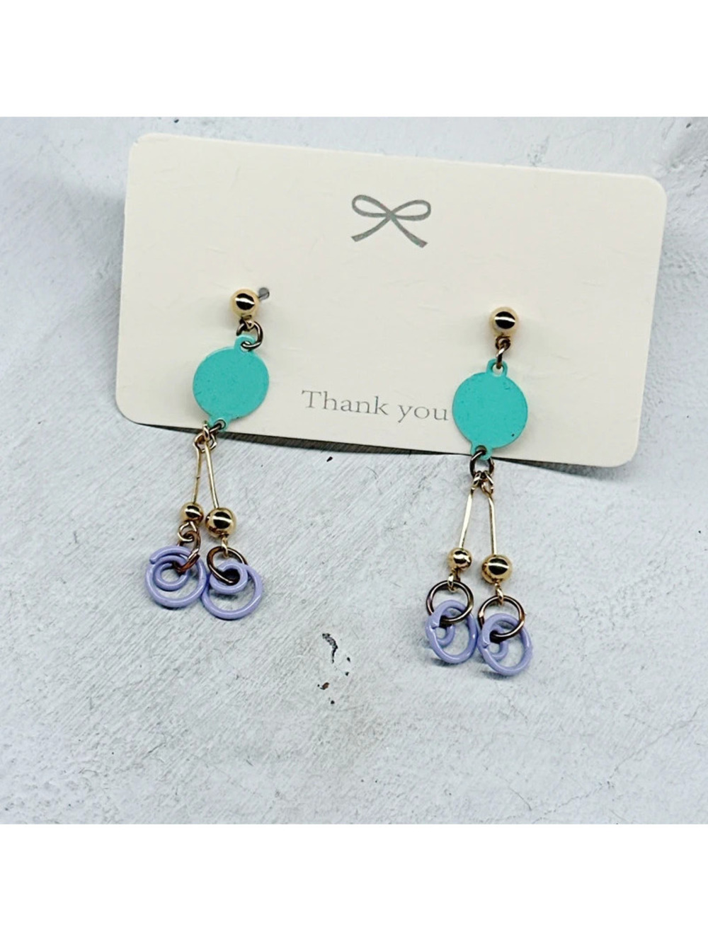 826mc. Purple and Goldtone Earrings